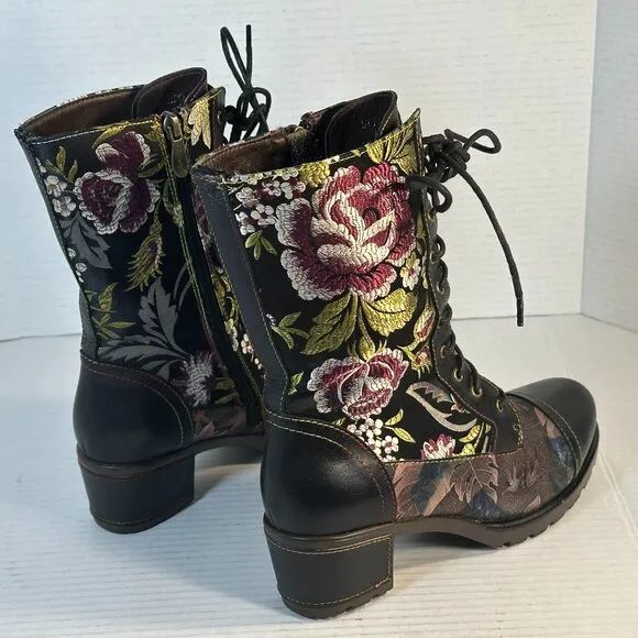 LADIES SIZE 8.5 LEATHER BOOTS