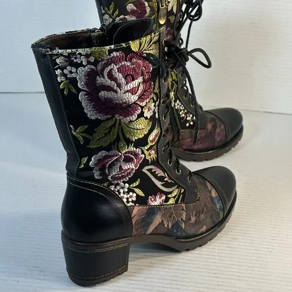 LADIES SIZE 8.5 LEATHER BOOTS