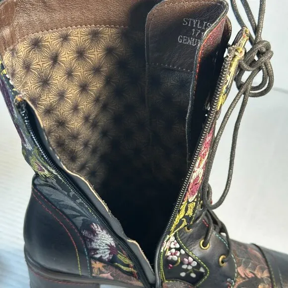 LADIES SIZE 8.5 LEATHER BOOTS