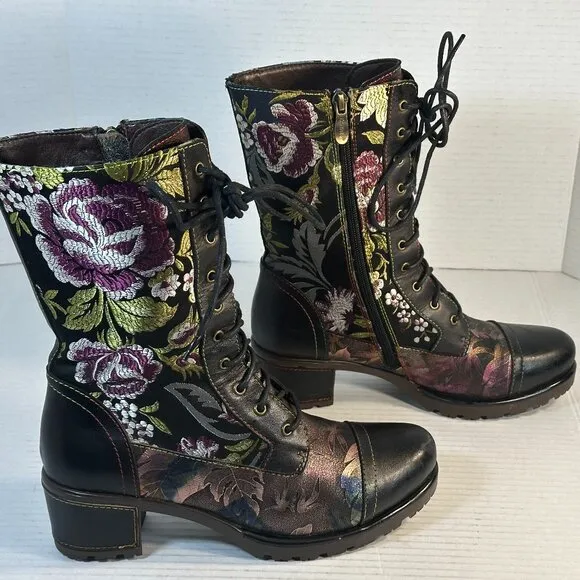 LADIES SIZE 8.5 LEATHER BOOTS