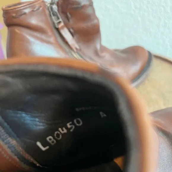 Lane Boots Brown Leather Side-Zip Tapered Ankle Booties Women's Size 8.5