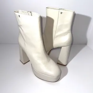 Larroudé Dolly Leather Platform Boots In Ivory