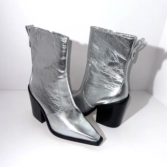 Larroude James Boots In Silver
