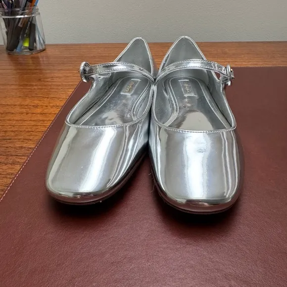 Larroude Silver Metallic Flats