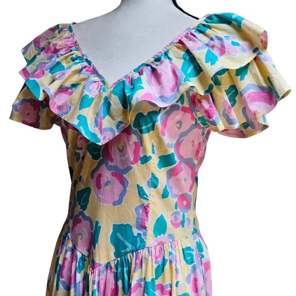 Laura Ashley Signature Print Vintage Early 1980's Batsheva romantic Dres…