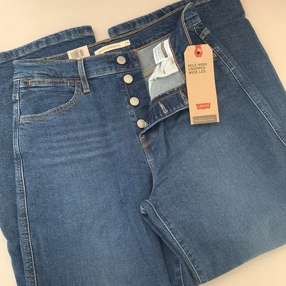 Levi’s Mile High Wide Leg Cropped Jean