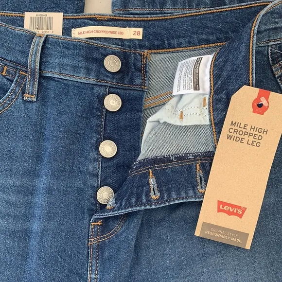 Levi’s Mile High Wide Leg Cropped Jean