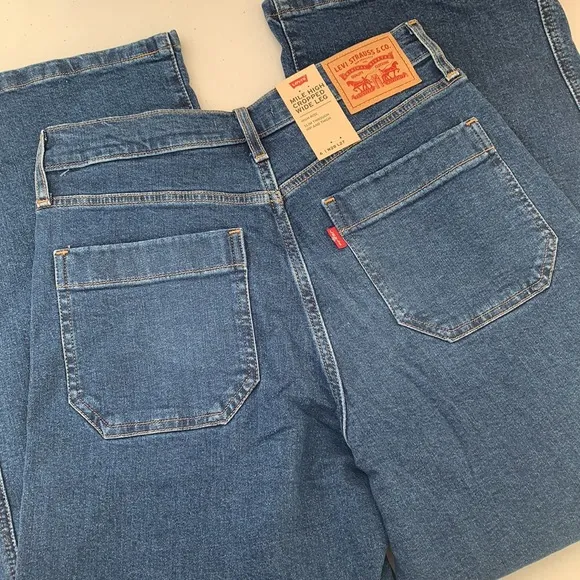Levi’s Mile High Wide Leg Cropped Jean