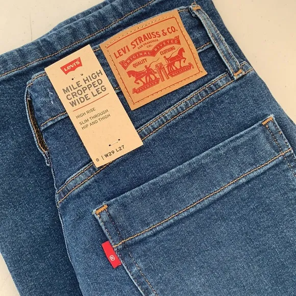 Levi’s Mile High Wide Leg Cropped Jean