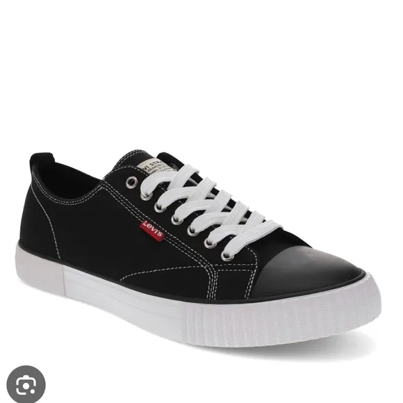Levi's Women's Anica C CVS Sneaker Black Size 8.
