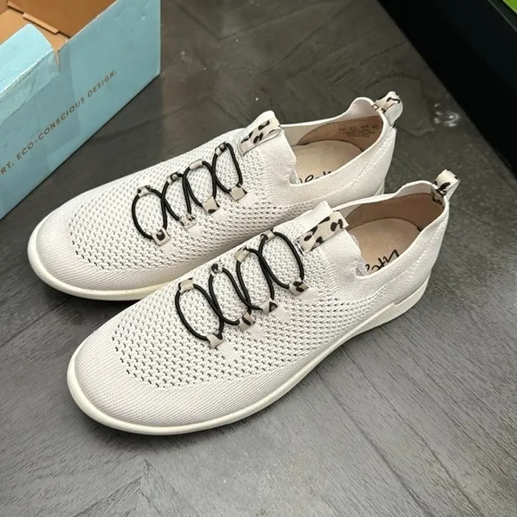 LIFESTRIDE Accelerate Slip-on Sneakers