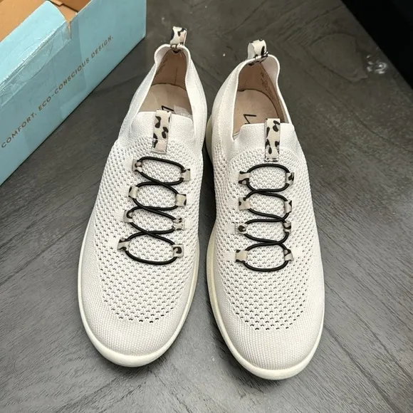 LIFESTRIDE Accelerate Slip-on Sneakers