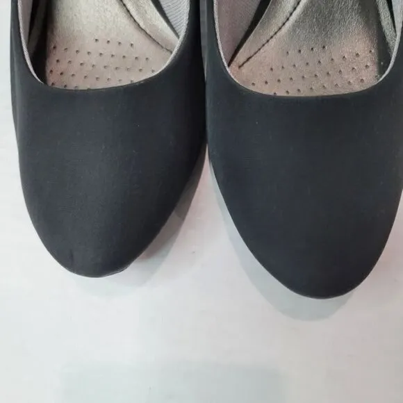 LifeStride Parigi Round Toe Pumps in Black Size 10 W