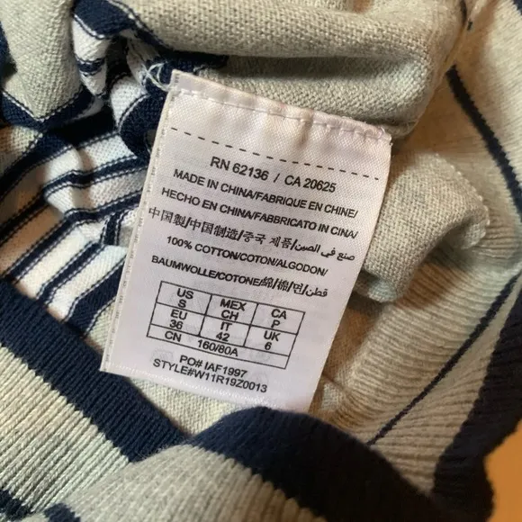 Like New! GUESS Stripe Nautical Boatneck Sweater