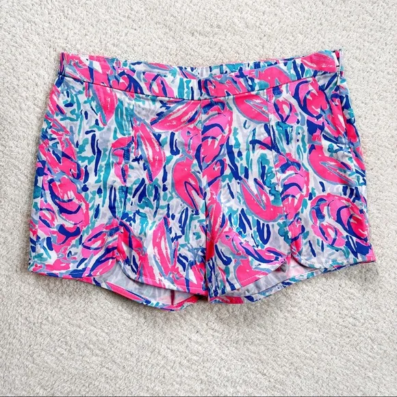 Lilly Pulitzer Hazelle Stretch Short in Cosmic Coral Cracked Up Size 2