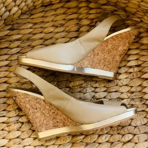Lilly Pulitzer Kristen Slingback Wedge. Natural with gold accents 4.5” cork Sz 9