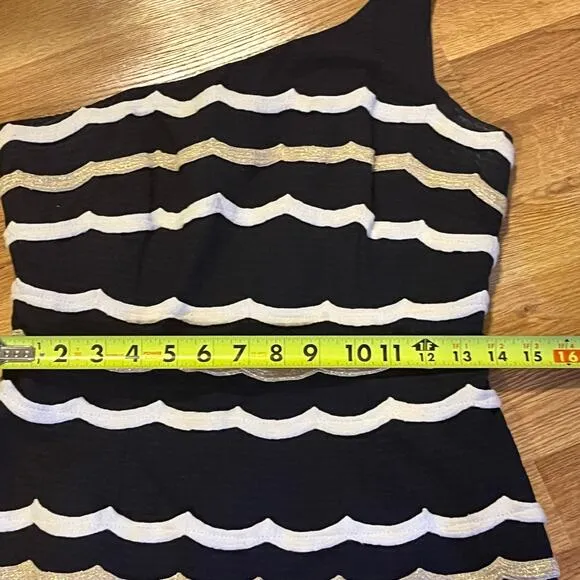 Lilly Pulitzer Tylar One Shoulder Scallop Wave Dress Size 4 Summer Chic preppy