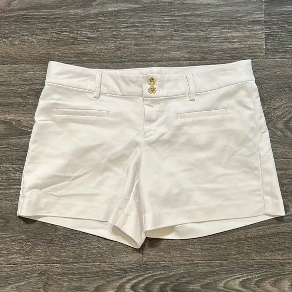 Lilly Pulitzer White Joette Stretch Dinner Shorts Travel Vacation Resort Size 6