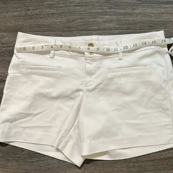 Lilly Pulitzer White Joette Stretch Dinner Shorts Travel Vacation Resort Size 6