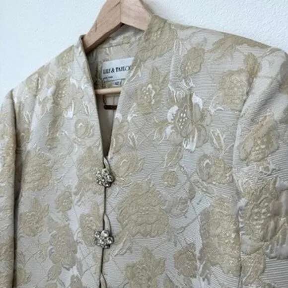 LILY &amp; TAYLOR Brocade Skirt Suit Gold Metallic Jacquard Crystal Detail Size 12