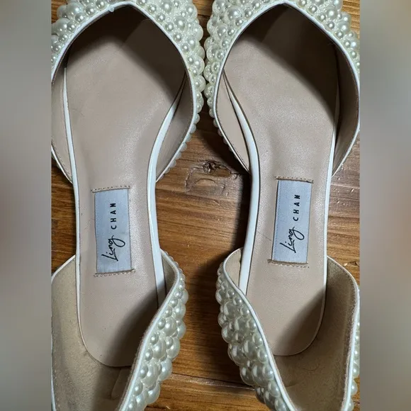Ling Chan All Over Pearl Embellishment Ivory Pointed Toe Bridal Flats Sz 38/7.5