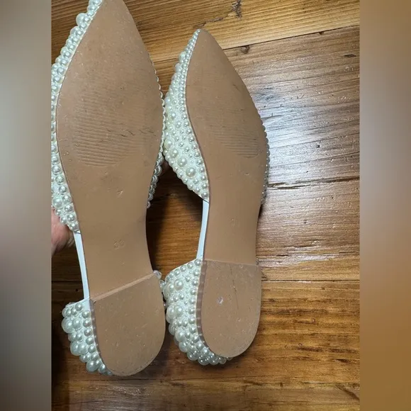 Ling Chan All Over Pearl Embellishment Ivory Pointed Toe Bridal Flats Sz 38/7.5