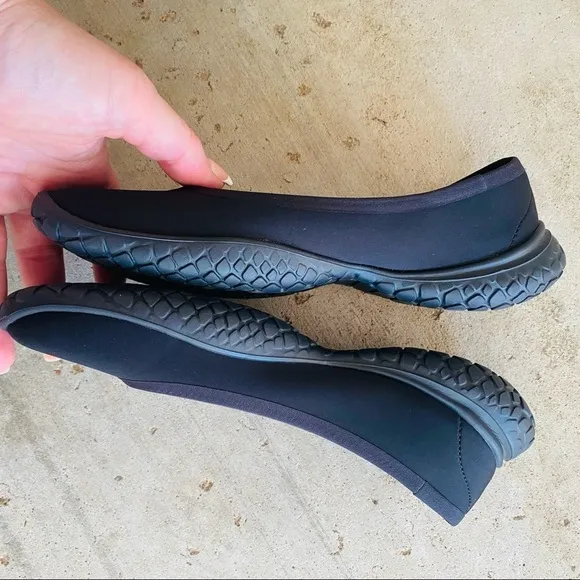 LISSOM | Flyte Black with Black Soles Slip-On Comfort Ballet Flats 7