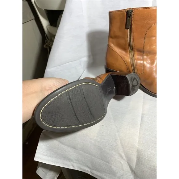 Liz Claiborne Flex Manon Boots Leather Womens Size 7 Ankle Booties