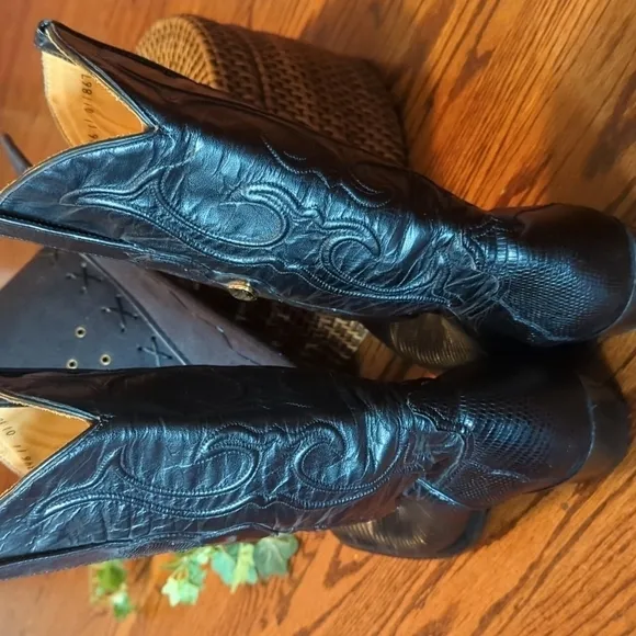 Los Altos black cowboy  Boots black Stingray skin &amp; lizard quality  boots sz 8.5