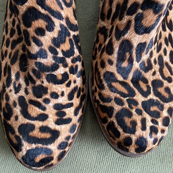 Lucky Brand Burklee Leopard Print Leather Side Zip Ankle Boots Women's Size 7.5