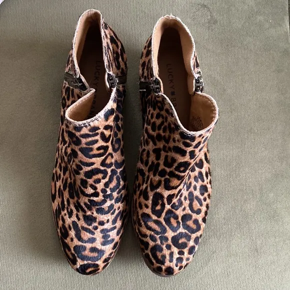 Lucky Brand Burklee Leopard Print Leather Side Zip Ankle Boots Women's Size 7.5