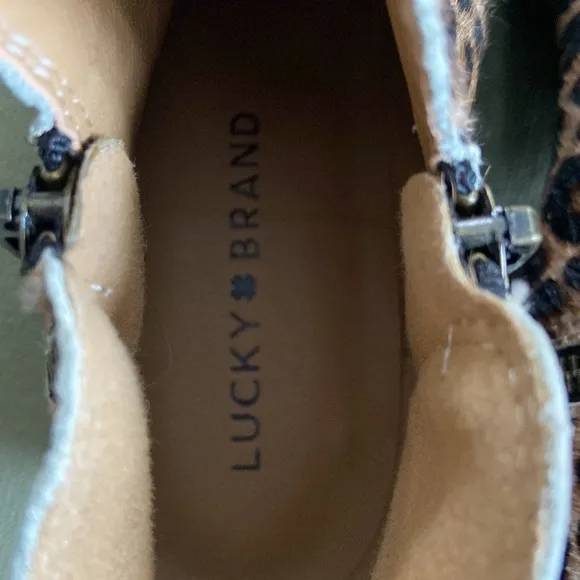 Lucky Brand Burklee Leopard Print Leather Side Zip Ankle Boots Women's Size 7.5