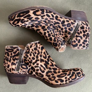 Lucky Brand Burklee Leopard Print Leather Side Zip Ankle Boots Women's Size 7.5