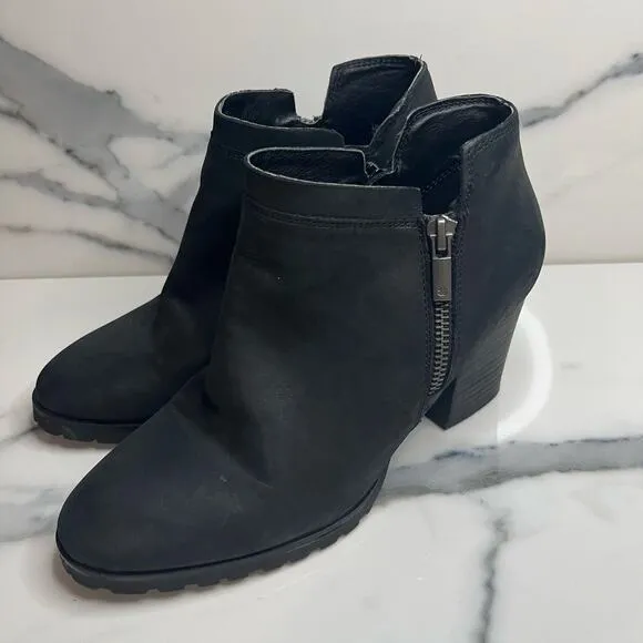Lucky Brand | Women's Black Suede Lug Sole Side Zip Platform Noryn Boots Sz 7.5