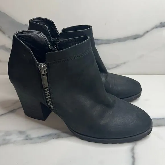 Lucky Brand | Women's Black Suede Lug Sole Side Zip Platform Noryn Boots Sz 7.5