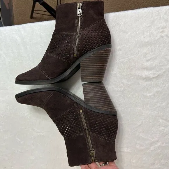 Lucky Brand Brown Ramses Ankle Booties Side Zip Perforated Boots 8 Women