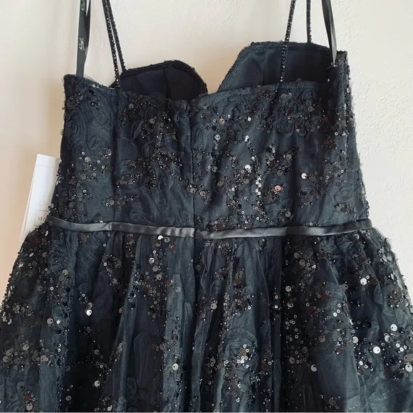 MAC DUGGAL Black Sequined Bustier Dress Lace Bustier Tulle Mini Dress - size 10