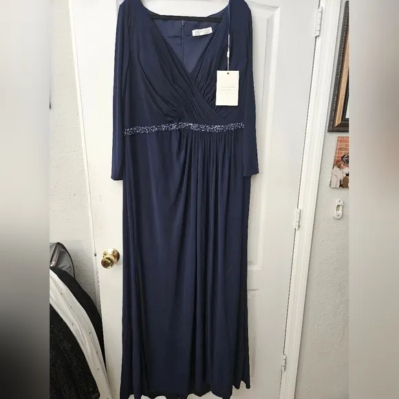 Mac Duggal Midnight Blue Beaded Belt Jersey Faux Wrap Long Sleeve Gown SZ 22W