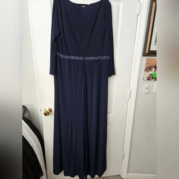 Mac Duggal Midnight Blue Beaded Belt Jersey Faux Wrap Long Sleeve Gown SZ 22W
