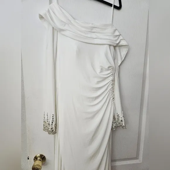 Mac Duggal Off the shoulder jersey gown with jewel-accented cuffs White  10 NWT