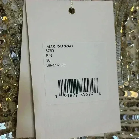 Mac Duggal Sequined Plunging Halter Neck Evening Gown NWT Size 10 Style 5759
