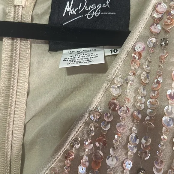 Mac Duggal Sequined Sleeveless V Neck MIDI Sheath Dress NWT Style 93606