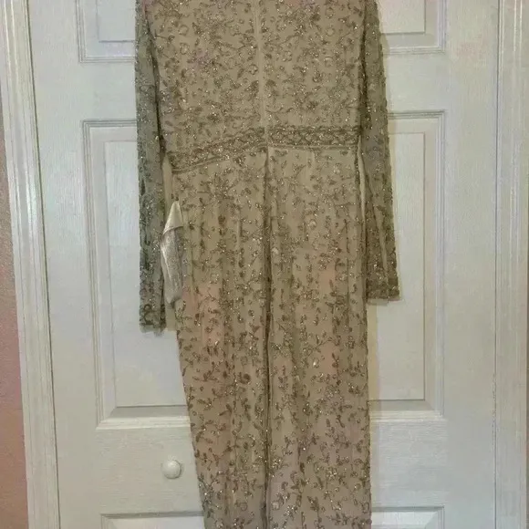 MAC DUGGAL Women's beaded Tea Length Dress w/ Sheer Sleeves Size 8 NWOT