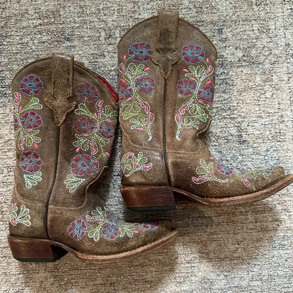 Macie Bean Floral Embroidered Brown Cowboy Boots. Toddler girl 12.