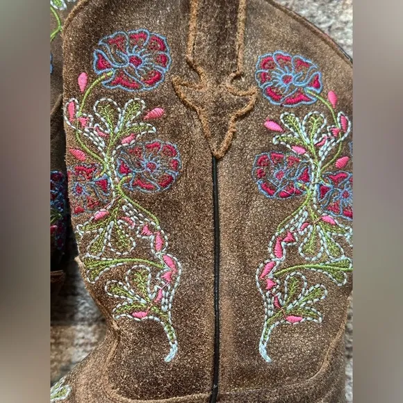 Macie Bean Floral Embroidered Brown Cowboy Boots. Toddler girl 12.