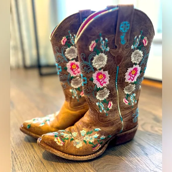 Macie Bean leather cowgirl cowboy embroidered floral boots Size 2