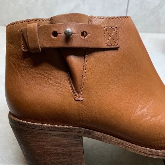 Madewell B8034 Dakota Cutoff cognac ankle boots size 8