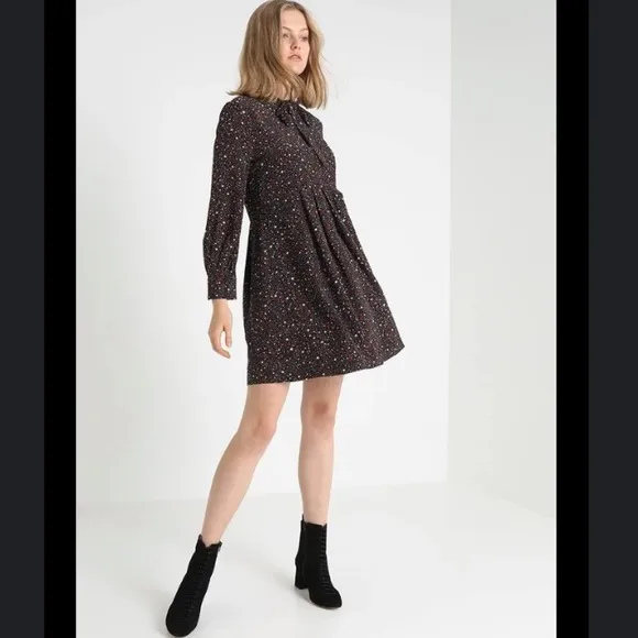 Madewell - Balsam Long Sleeve Tie Neck Dress in Starry Night