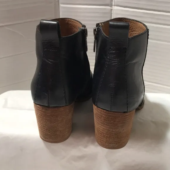 Madewell leather boots. Made in Brazil. EUC