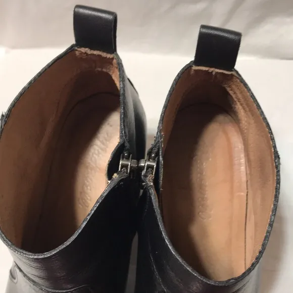 Madewell leather boots. Made in Brazil. EUC